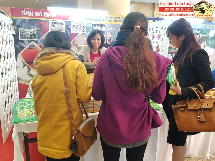 Cá kho làng vũ đại ở hội chợ bộ công thương