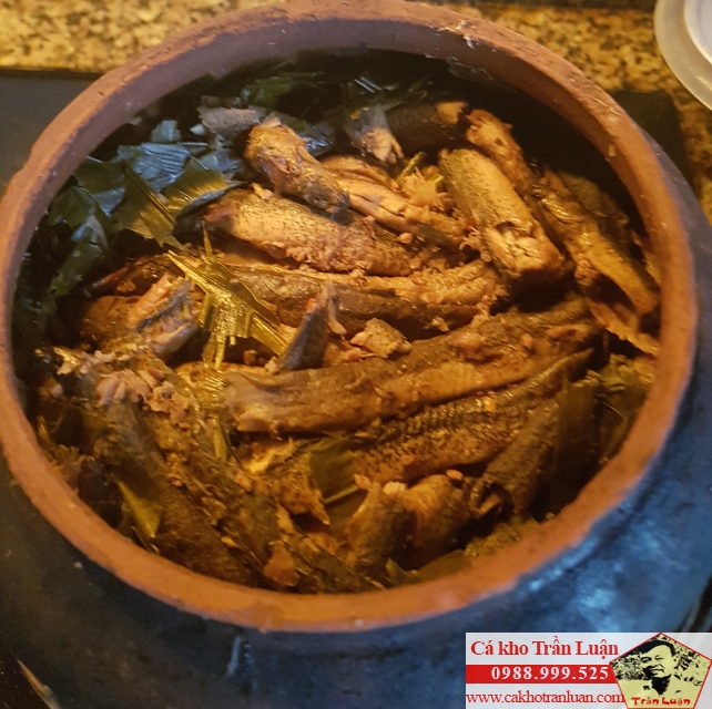 chạch kho niêu đất