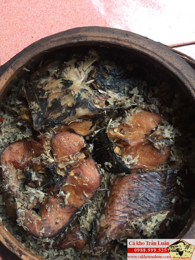 cá quả kho niêu đất