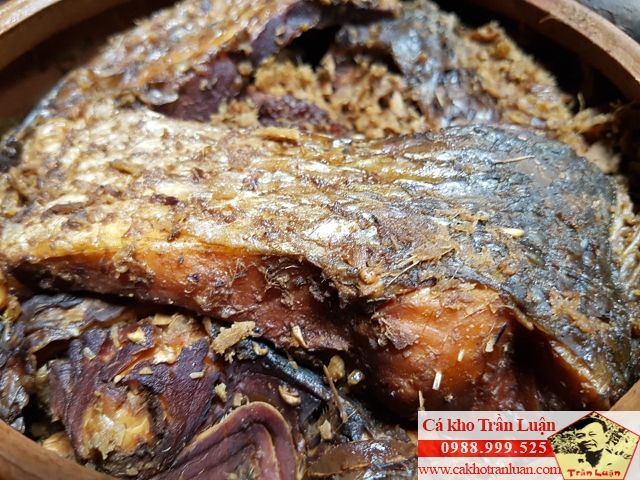 mở niêu cá kho làng vũ đại