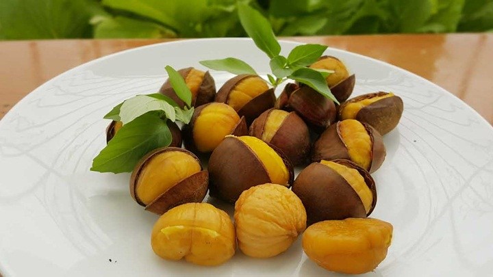 Hạt dẻ để chế biến món cá rô phi kho hạt dẻ