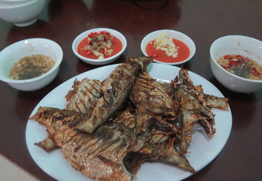 Hướng dẫn làm cá mòi chiên sả ớt 