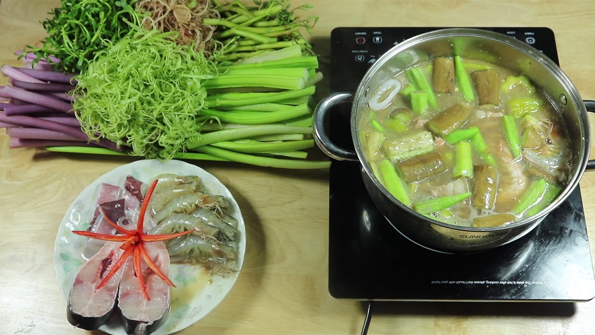 lẩu mắm cá linh 