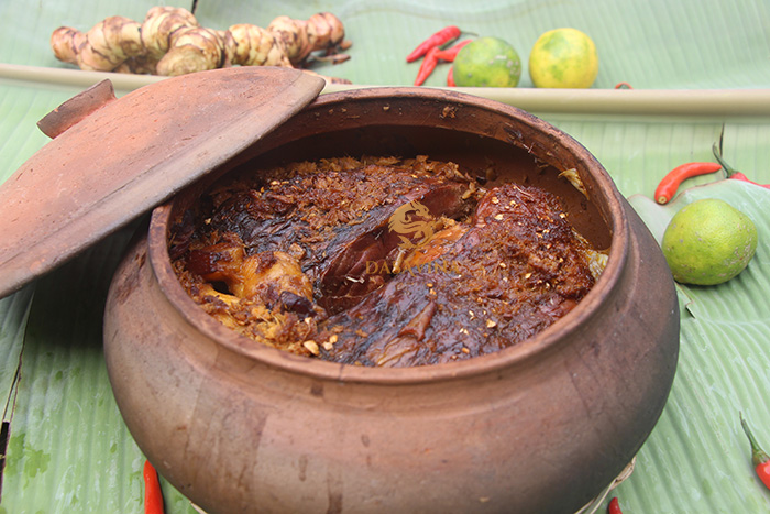 Cách đặt cá kho làng Vũ Đại tại Hà Nội