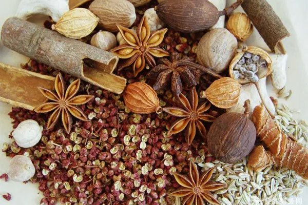 Thang thuốc ngâm mai quế lộ - 280k/thang