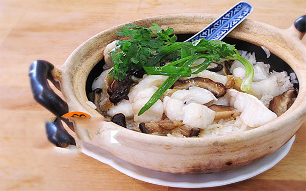 Cơm cá hấp nấm đơn giản tại nhà