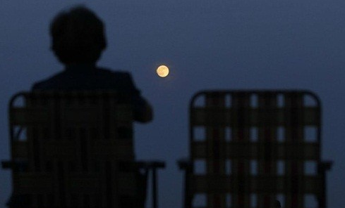 Trăng s&aacute;ng nam cao